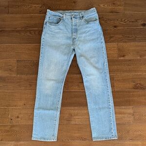 Levi's Women's Light Blue Straight Leg Jeans Sz 30 (fits 26, 27, 28)